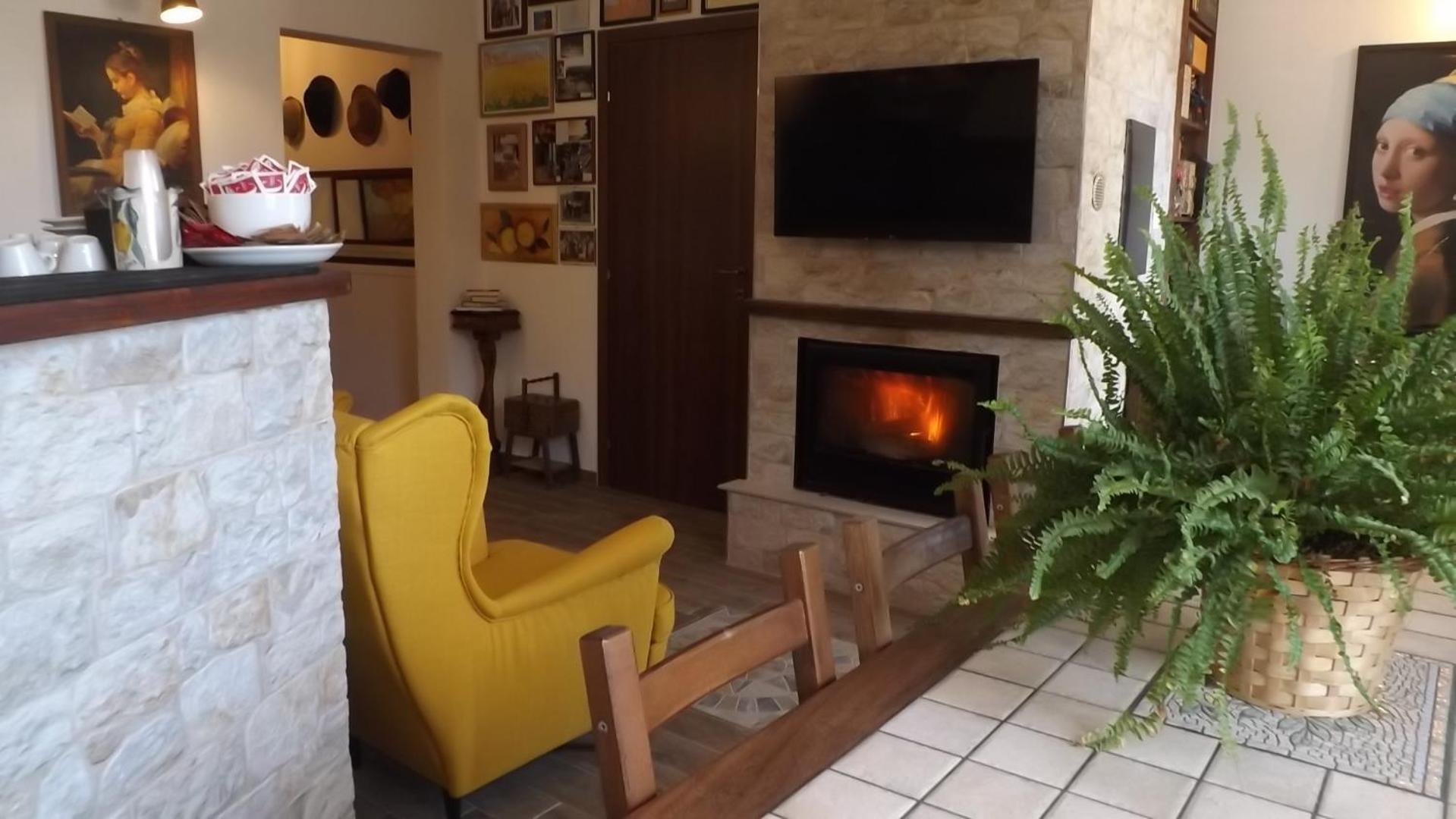 Beb Nonno Baffo Bed & Breakfast Avola Bagian luar foto