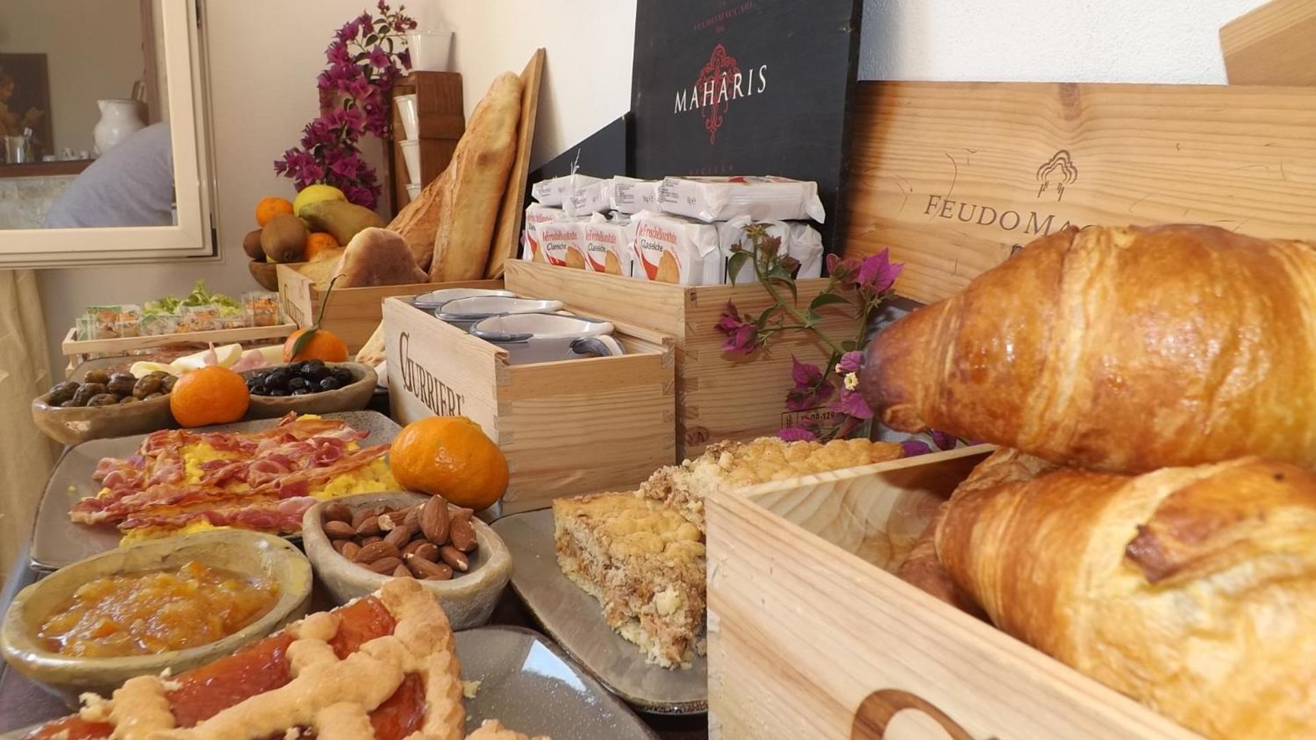 Beb Nonno Baffo Bed & Breakfast Avola Bagian luar foto